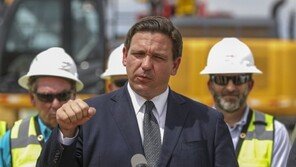 美 플로리다 주지사, 백신의무화 지자체에 거액 벌금 부과 위협