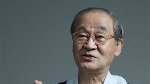 ‘동서양 영웅전 완역’ 소년의 꿈, 80세에 이루다