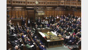 영국 상·하원, 중국대사 의회 출입금지…신장 관련 제재에 보복