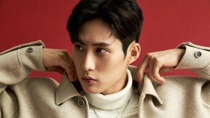 펜싱 金 김준호, 남다른 슈트핏으로 뽐낸 압도적 비주얼 