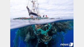 文대통령 “해양플라스틱쓰레기 2030년 60% 감축…2050년 제로 달성”