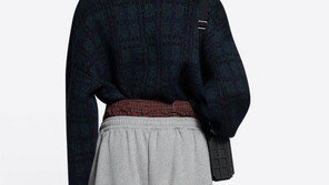 139만 원짜리 바지에 ‘갑론을박’…발렌시아가 ‘인종차별’ 논란