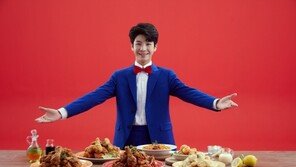 10대 트로트 가수 정동원, 호식이두마리치킨 광고모델 됐다 