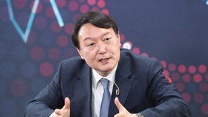 윤석열 “양육수당 30만원으로, 육아휴직도 1년6개월로 확대”