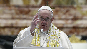 교황 “낙태=살인”…바이든 성체성사 논란엔 “정치화 경계해야”
