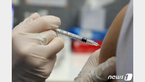 FDA “코로나 백신 추가접종 없이도 효과 지속된다”