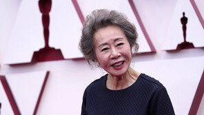 윤여정, 타임 선정 ‘세계에서 가장 영향력 있는 100인’