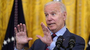 FDA, 화이자 부스터 샷 ‘글쎄’…바이든 계획 차질 생기나