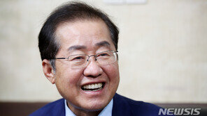 홍준표, 첫 토론회 앞두고 “평소 하던 대로 한다” 자신감