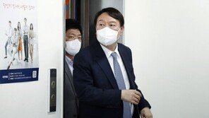 與 “윤석열 사퇴” vs 野 “박지원 즉각 경질” 고발사주 충돌