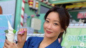 김희선, 송혜교 선물 인증 “사랑하는 동생 고마워”…미녀끼리 훈훈 