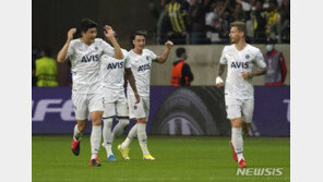 김민재 유로파리그 데뷔전 풀타임…페네르바체 무승부