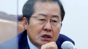 하태경 “조국가족 도륙? 홍준표, 曺와 썸 타나” 洪 “反文만으론 정권교체 안돼”