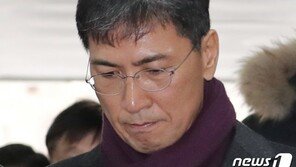 재판부 “안희정 ‘2차 가해’ 행동·일시 특정해달라” 김지은 측에 요구