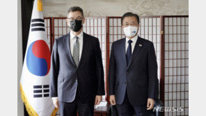 文 “백신 추가 계약 순조롭길”, 화이자 “내년 조기 공급 기회 있을 것”