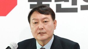 윤석열, 美와 정례적 핵무기 운용 연습 공약…“핵무장과 달라”