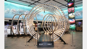 쇼핑몰인가 미술관인가… 신세계면세점 포스트 코로나 대비 ‘아트경영’ 활짝