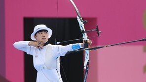 신궁 안산, 세계선수권 개인전 8강진출… 올림픽 이어 또 3관왕 도전