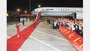 美, ‘中제재 상징’ 멍완저우 풀어주고…中은 ‘캐나다인 석방’ 