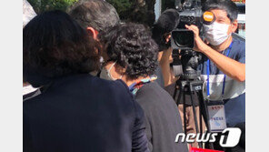 ‘관심 식었나?’ 친윤·반윤 유튜버 아무도 안온 윤석열 장모 재판