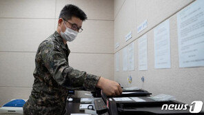 남북 통신선 이틀째 ‘정상 통화’…軍 상선망까지 전 채널 가동