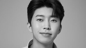 임영웅, 28주 연속 아이돌차트 평점 랭킹 1위…‘트로트 히어로’ 인기