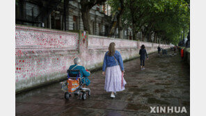 英보건당국 “올겨울 코로나19 · 독감 동시유행…사망률 2배”