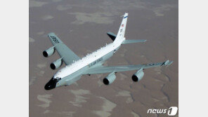 北 노동당 창건일에도 美정찰기 ‘리벳조인트’ 한반도 출격