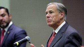 美 텍사스 주지사 “모든 기관에 백신 접종 의무화 금지”