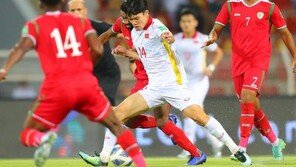 박항서호 베트남 최종예선 4연패 최하위…일본 기사회생