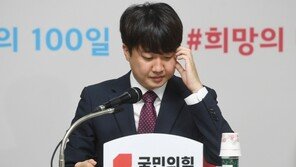 이준석, 尹 ‘천공스승’ 논란에 “그 정도는 취향 문제”