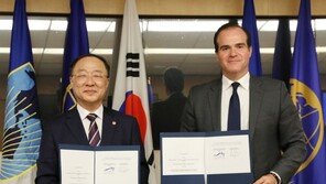 美 IDB·WB·IMF 만난 홍남기 “韓 역할 확대하겠다”