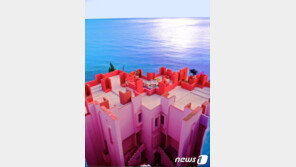 ‘오징어 게임’ 세트장과 똑같네…스페인 건물 ‘인기’