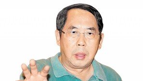 “중국인들 기억력 짧아… 美대통령 미소에 열광” 