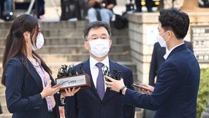 김만배 영장심사 2시간30분만에 종료…“진실 충분히 말씀드려”