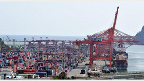 9월 수입물가 7년7개월만에 최고치…작년 대비 27% 급등