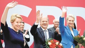 유럽정치 좌향좌… 코로나 민심, 긴축 대신 복지공약에 한 표[글로벌 포커스]