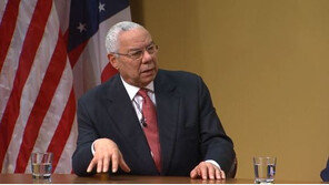 파월 前 미 국무장관 돌파감염 사망에…美서 ‘백신 효능’ 두고 논란 