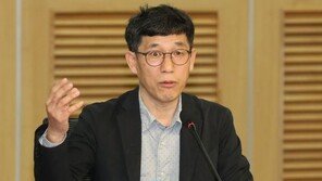 與 “진중권, 국민의힘 입당하길” VS 진중권 “공당의 대변인이…”