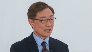 최재형 “이재명, 이상한 웃음소리내며 본질 피해…무서운 분”