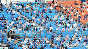 프로야구, 오늘부터 유관중…미접종자·어린이 직관 못해