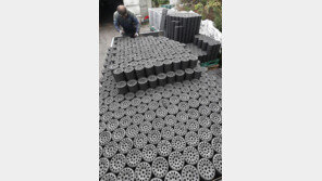 가을 한파에 바빠진 연탄배급소