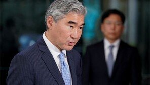 성김 “주말 서울서 종전선언 논의… 제재는 지켜야” 