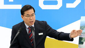 유동규 던진 아이폰, 수리 후 잠금해제…“분석 단계 남아”