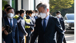 이재명 “도지사 업무와 관계없는 것은 답 못 드려”…대장동 공세 차단