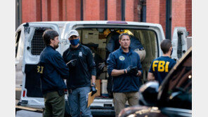 FBI, ‘푸틴 최측근’ 러시아 억만장자 美 자택 2곳 압색 