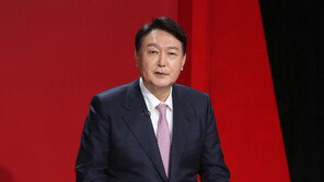 윤석열 “‘전두환 발언’ 비판 겸허히 수용…낮은 자세로 국민 받들 것”