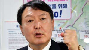 ‘전두환 발언’ 사과 안 하는 윤석열…국힘 “한 표가 아까운데”