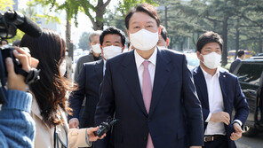 [속보]윤석열, ‘전두환 발언’ 사과…“부적절하다는 비판 겸허히 수용”