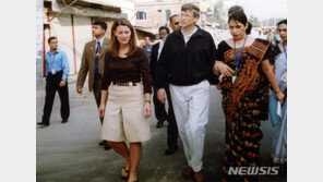 빌 게이츠, 빈곤국에 먹는 코로나 치료제 비용 1400억 지원